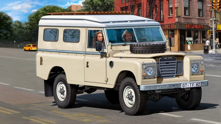 Revell : Land Rover Series III LWB Commercial