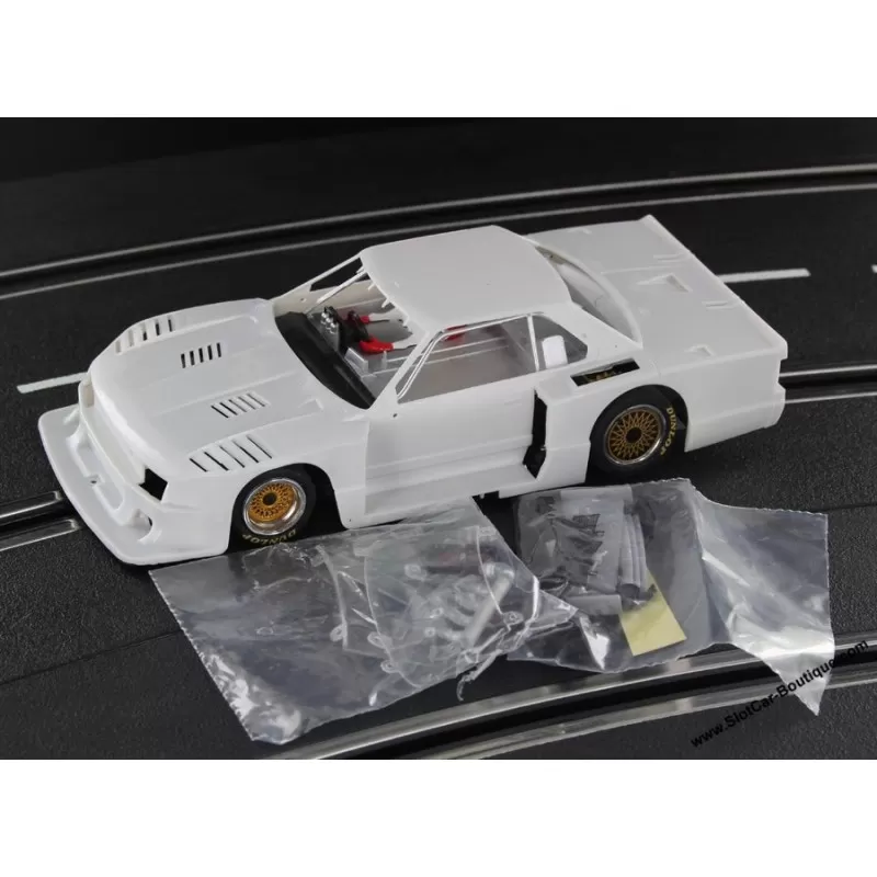 Sideways : TOYOTA GR5 White kit