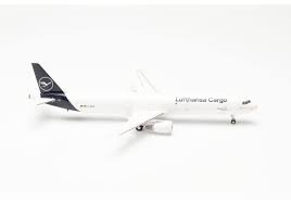 Herpa : Airbus A321 P2F Lufthansa Cargo Hello Europe 