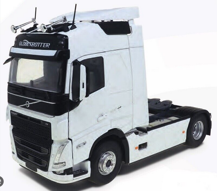 Solido : Volvo FH Globetrotter XL Blanc 2023