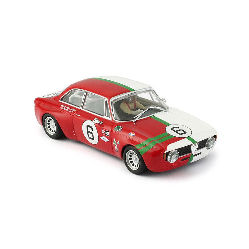 Revoslot : Alfa Romeo Giulia Sprint GT n°6 Green Valley Trans AM 1967 Horst Kwech