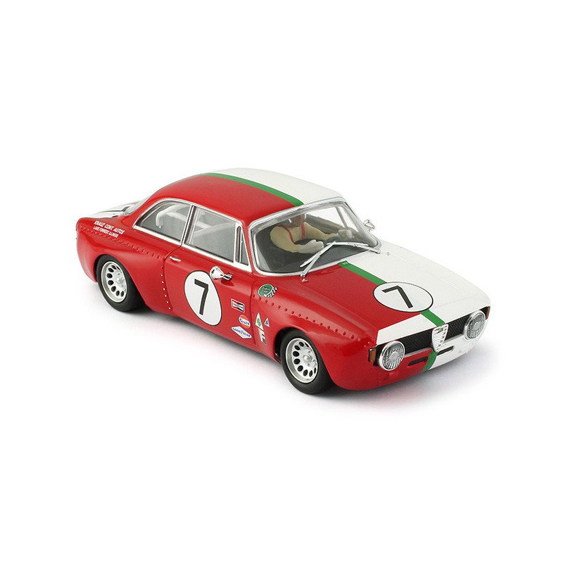 Revoslot : Alfa Romeo Giulia Sprint Gt n°7 Trans Am 1967 Monty Winkler