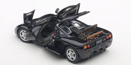 MCLAREN F1 JET BLACK METALLIC