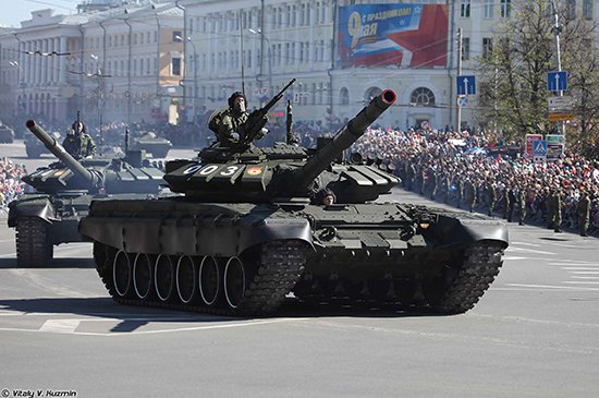 Trumpeter T-72B3 MBT russe