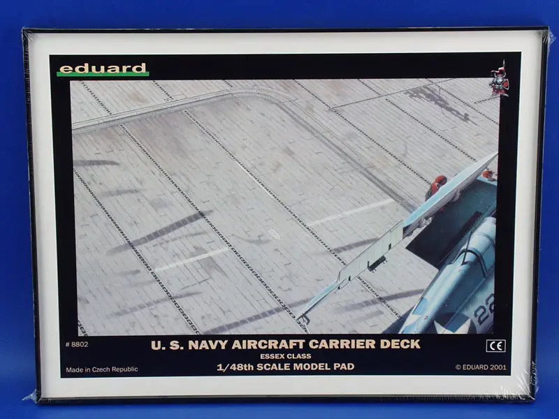 Eduard : US Navy Aircraft Carrier Deck Essex Class