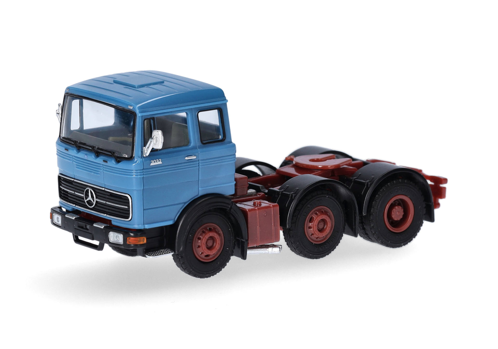 Herpa : Mercedes LPS 2032 ZS Bleu ciel