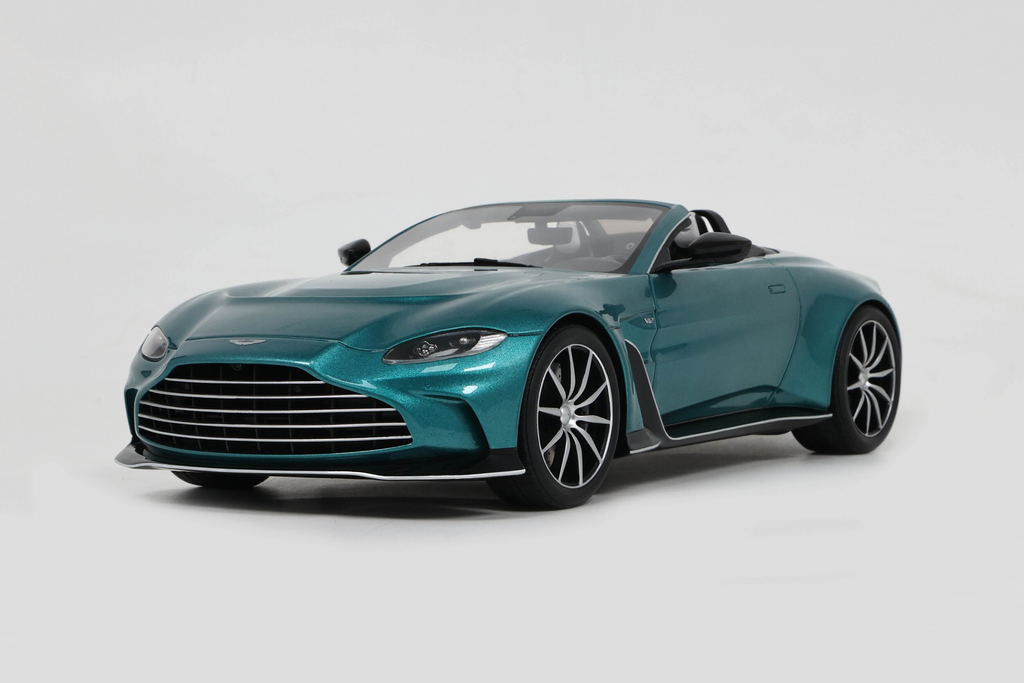 GTSpirit : Aston Martin V12 Vantage Roadster