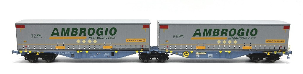 B-models : Wagon Sggmrss 90s containerwagon Ambrogio , gris, I-AMBR
2 x conteneurs baché 45ft Ambrogio,
