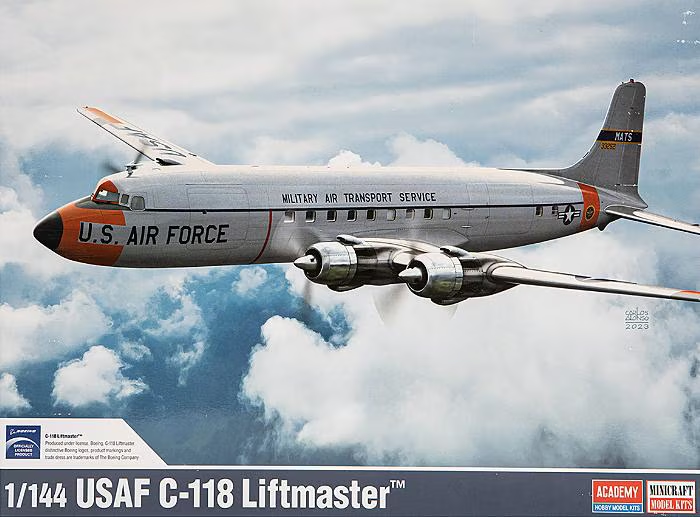 Academy : Douglas DC-6/C-118 Liftmaster