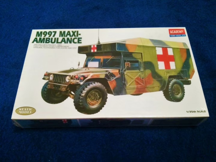 Academy : M997 Maxi-Ambulance