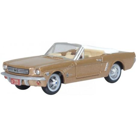 Oxford : Ford Mustang Convertible │ 1965 - Bronze 