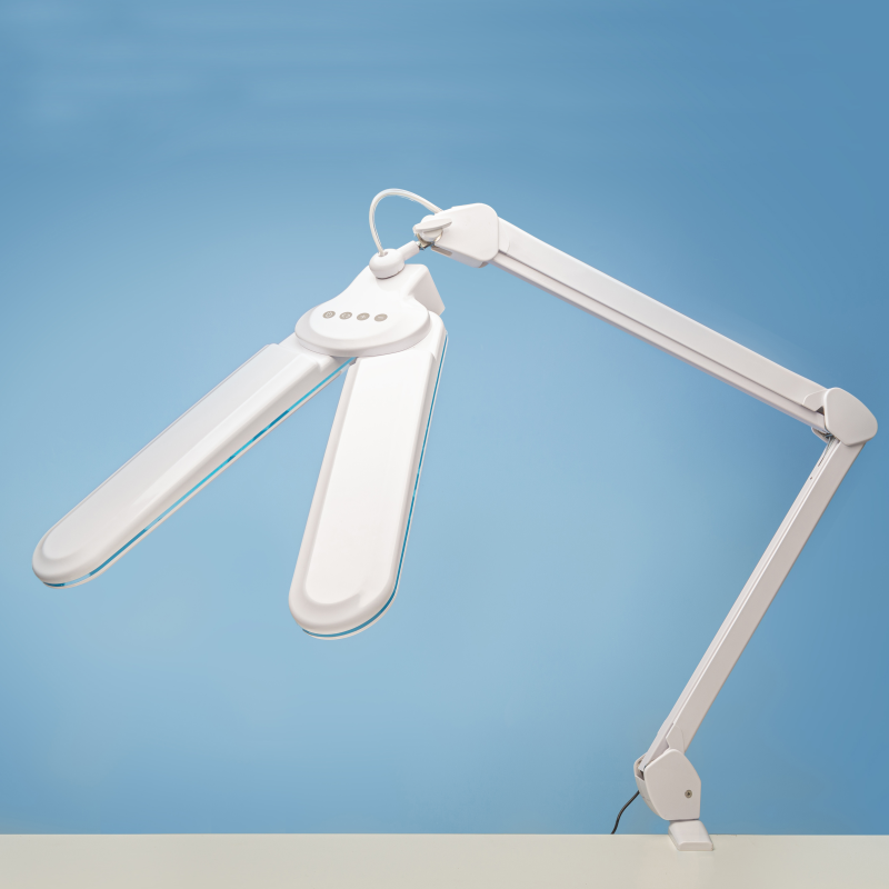 LightCraft : Lampe de travail polyvalente à double tête