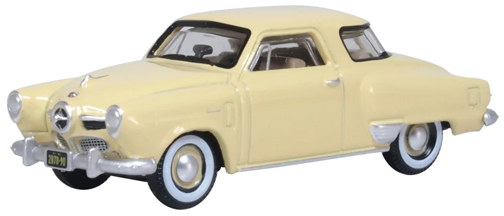 Oxford : Studebaker Champion Stralight Coupé │ 1950 - Beige 