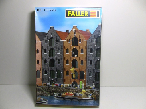 [FAL 130996] Faller : Maison Grenier du Nord de L'Allemagne